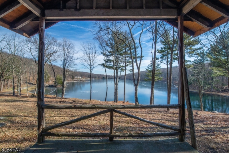 1 Brook Valley Ter
