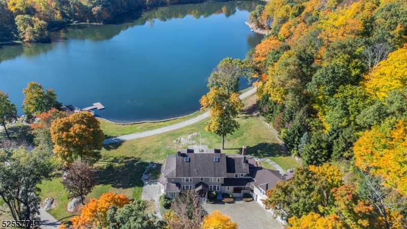 1 Brook Valley Ter