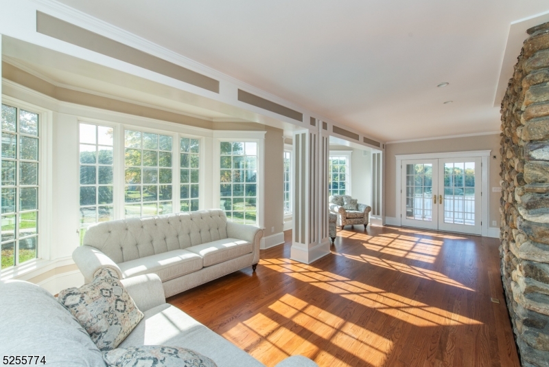 1 Brook Valley Ter