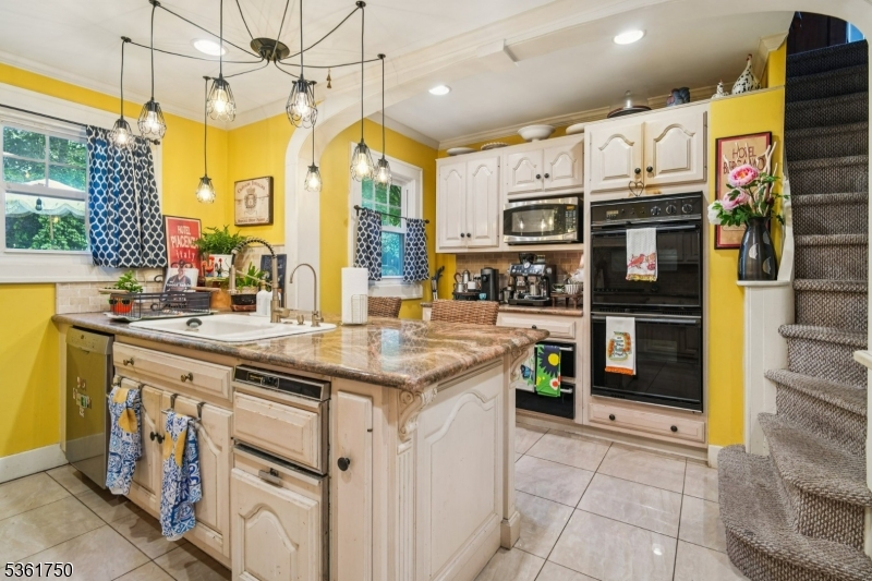 27 Fairway Dr
