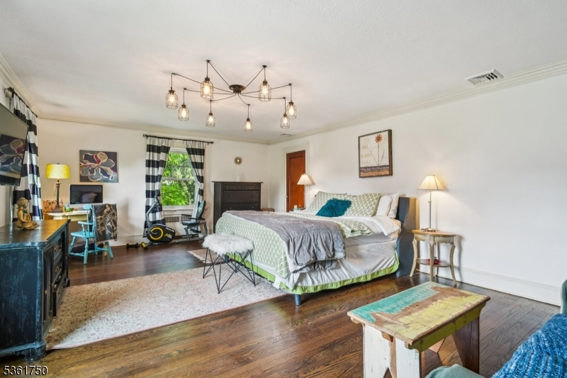 27 Fairway Dr
