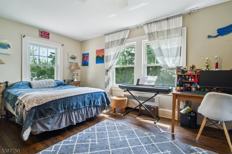 27 Fairway Dr