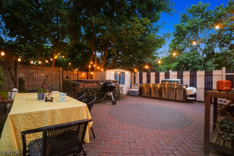 27 Fairway Dr