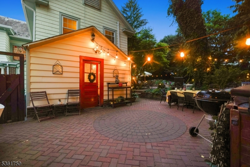 27 Fairway Dr