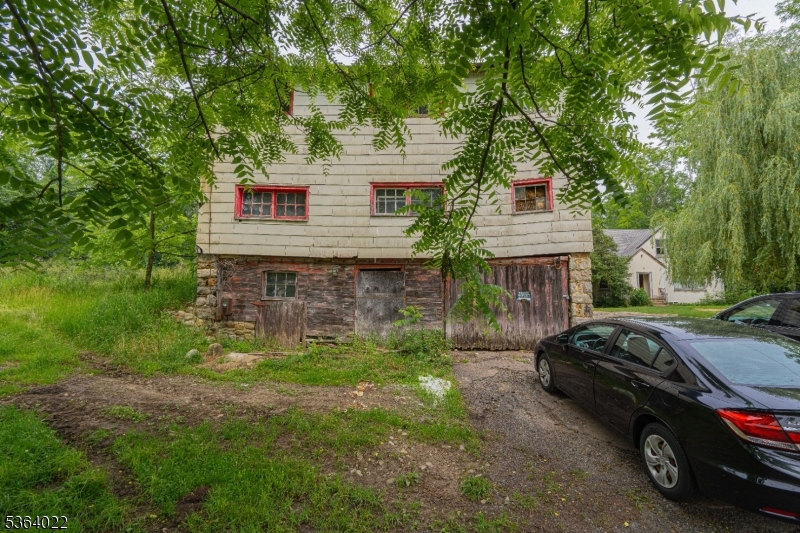 79 Mountain Lake Rd