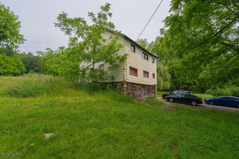 79 Mountain Lake Rd