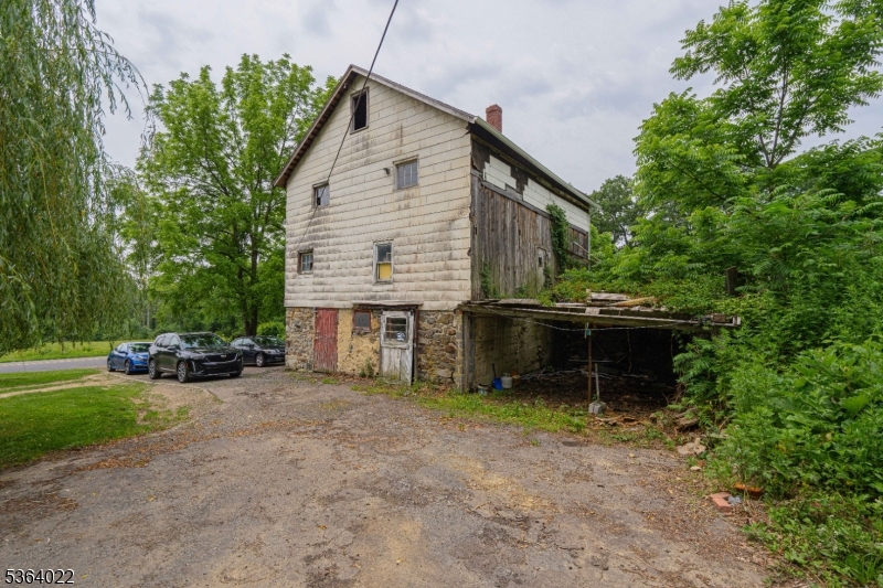 79 Mountain Lake Rd