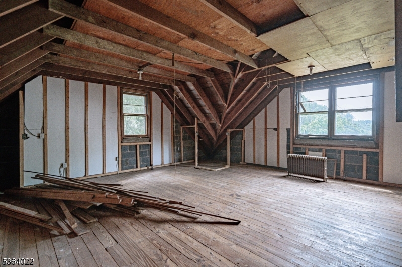 79 Mountain Lake Rd
