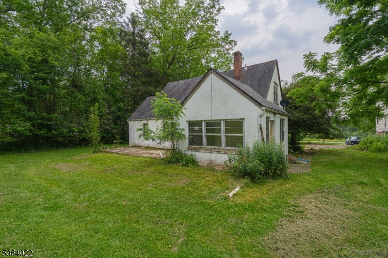 79 Mountain Lake Rd