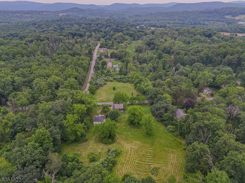 79 Mountain Lake Rd