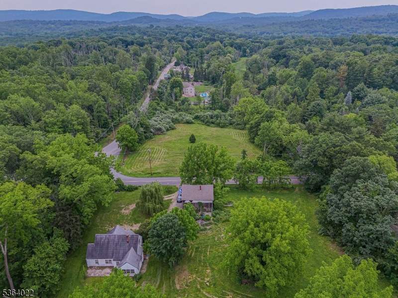 79 Mountain Lake Rd