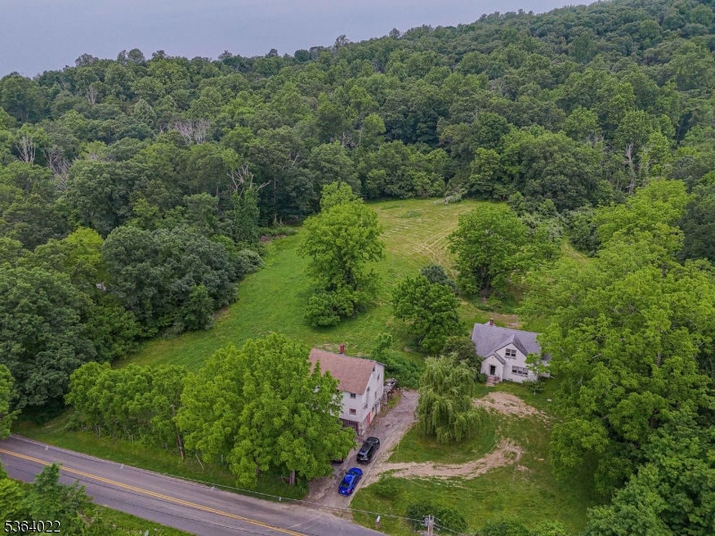 79 Mountain Lake Rd