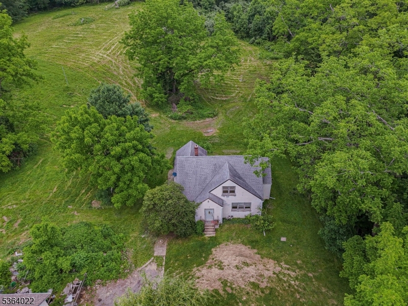 79 Mountain Lake Rd