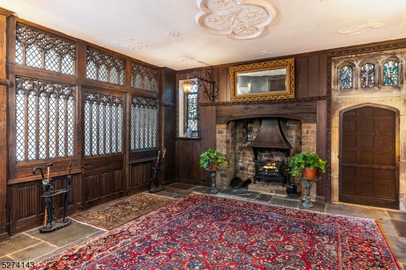 12 Canfield Rd