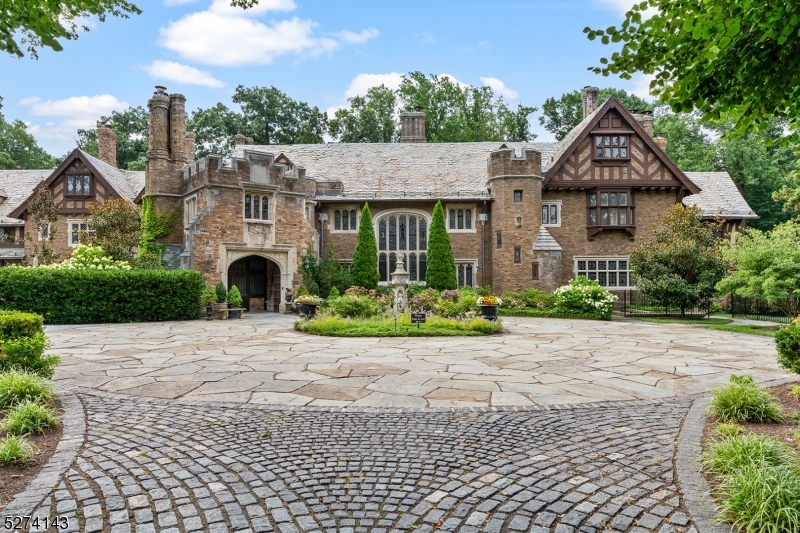 12 Canfield Rd