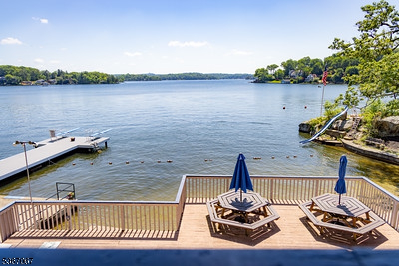 4 Bear Pond Trl