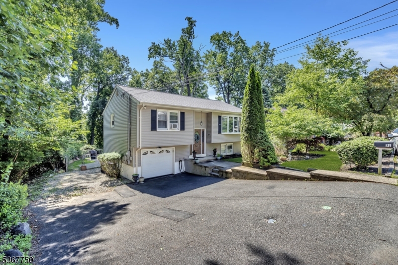 51 Mountain Ave