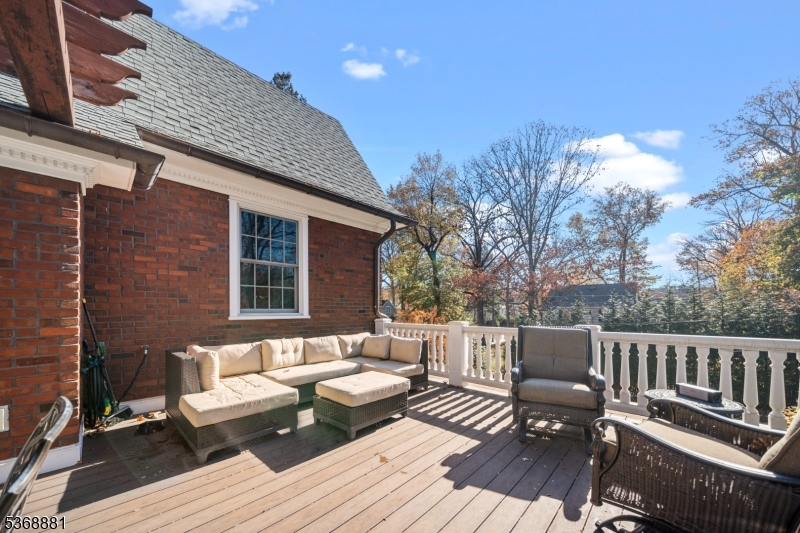 67 Tulip St