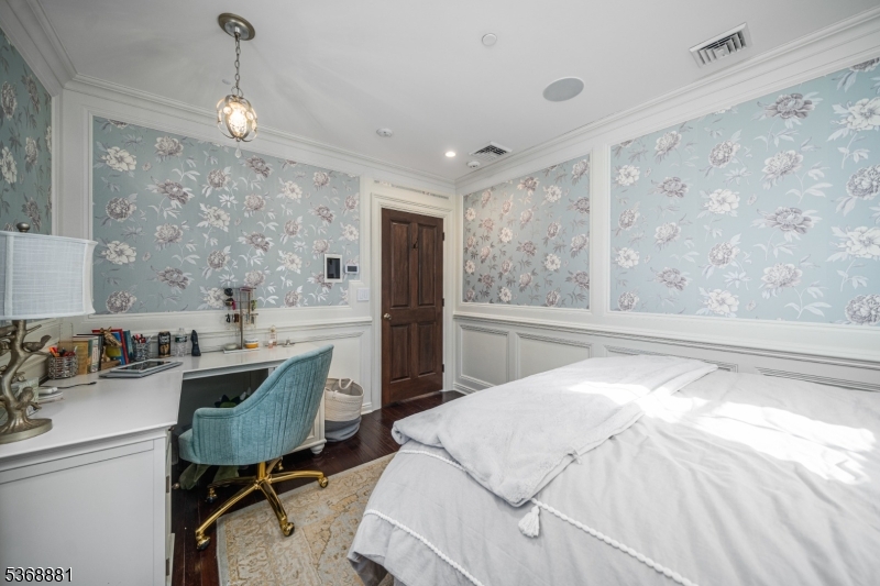 67 Tulip St