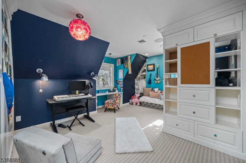 67 Tulip St