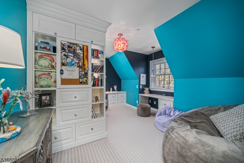 67 Tulip St