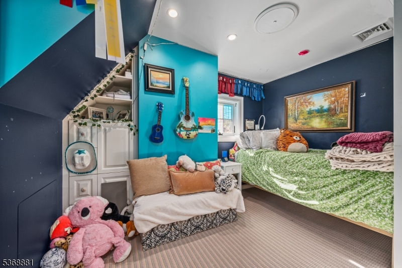 67 Tulip St