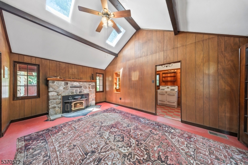 209 Alturas Rd