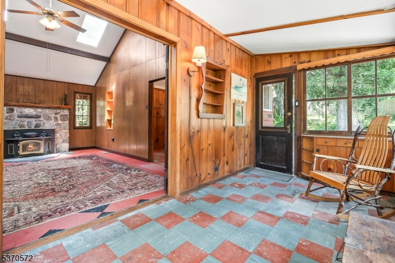 209 Alturas Rd
