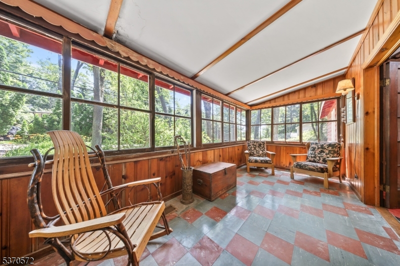 209 Alturas Rd