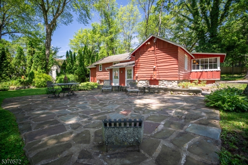 209 Alturas Rd