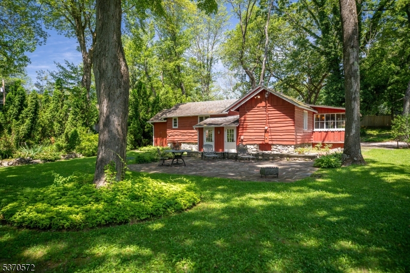 209 Alturas Rd