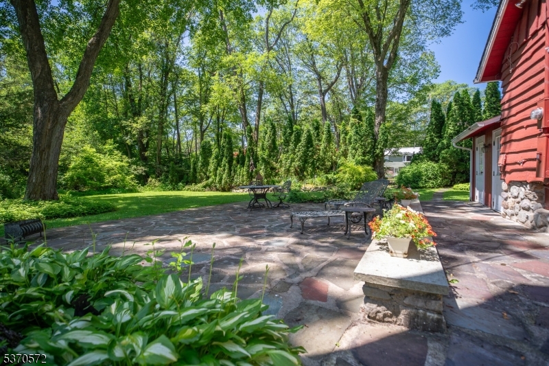 209 Alturas Rd