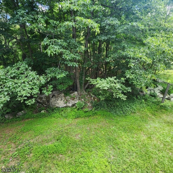 28 Lakeside Dr NW