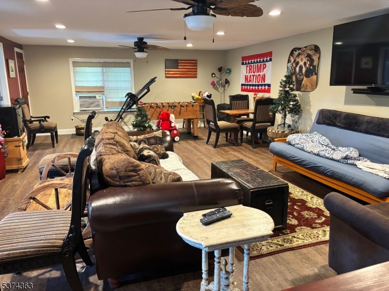108 Hillside Dr