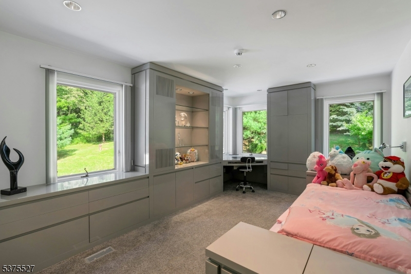 40 Jockey Hollow Rd