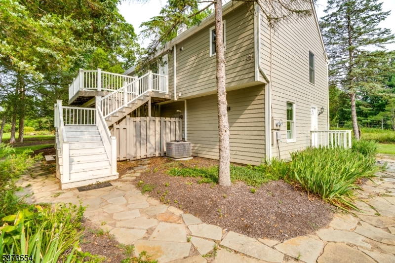 136 Rocktown Lambertville Rd