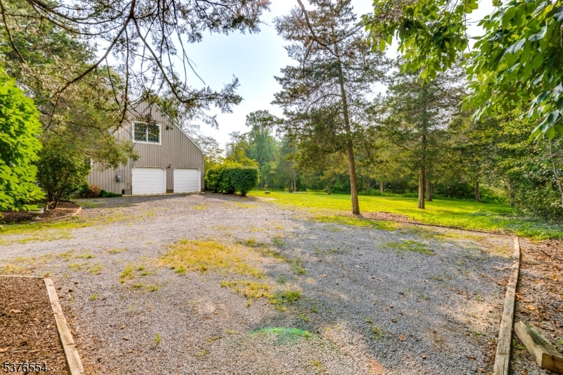 136 Rocktown Lambertville Rd