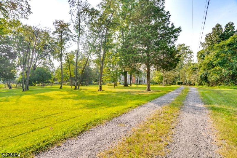 136 Rocktown Lambertville Rd