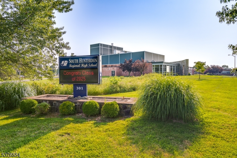 136 Rocktown Lambertville Rd