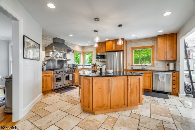 136 Rocktown Lambertville Rd