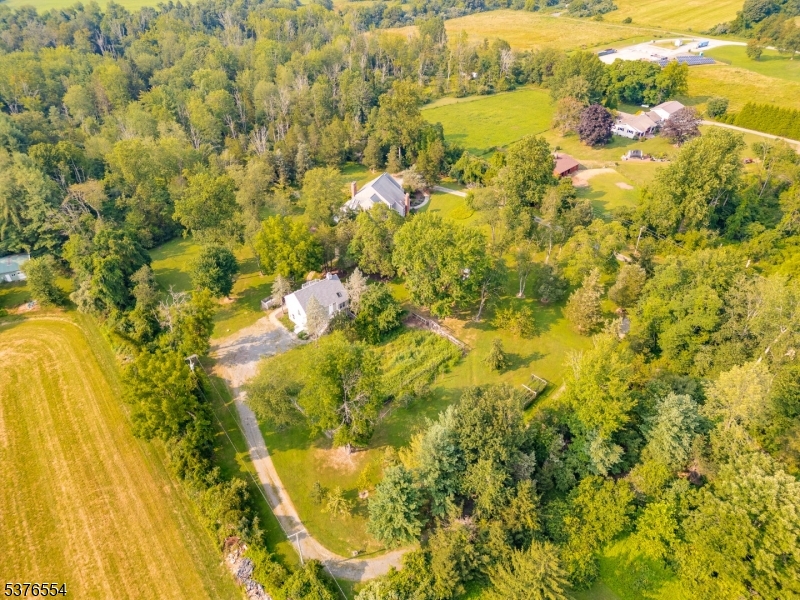 136 Rocktown Lambertville Rd