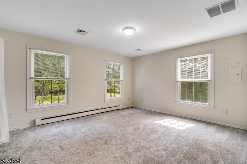 136 Rocktown Lambertville Rd