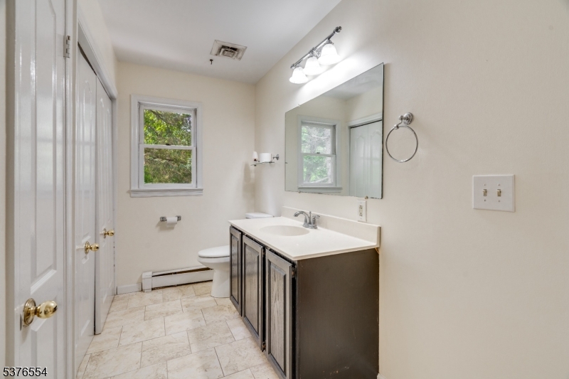 136 Rocktown Lambertville Rd