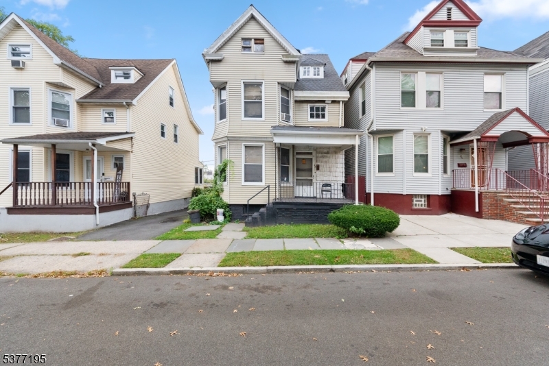 43 Grove Pl