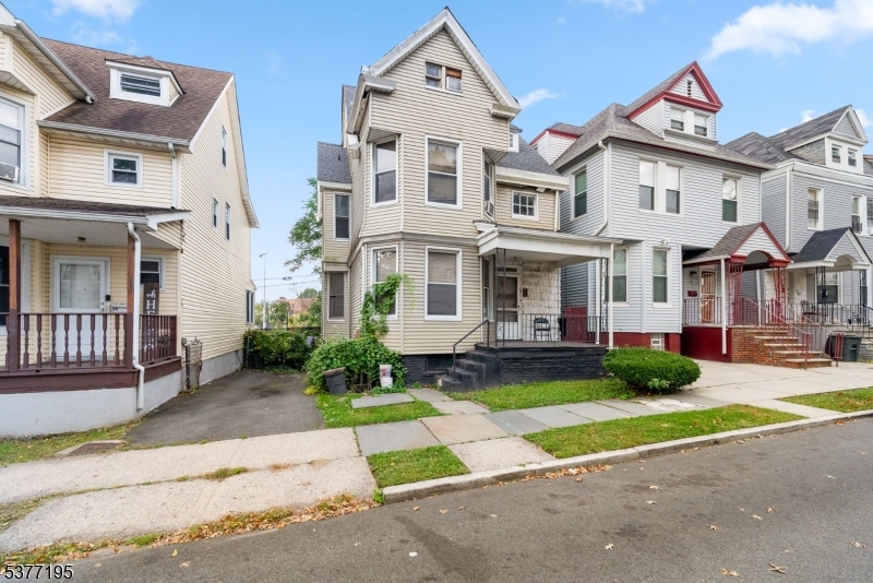 43 Grove Pl