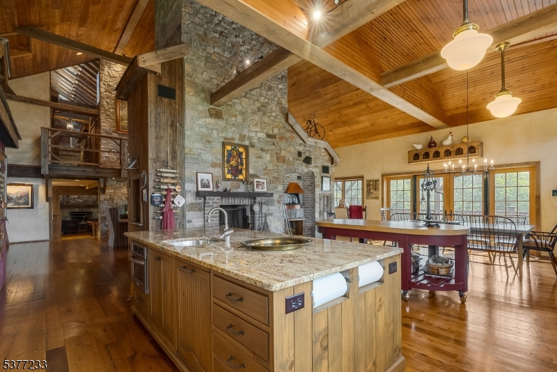 106 Mountain Top Rd