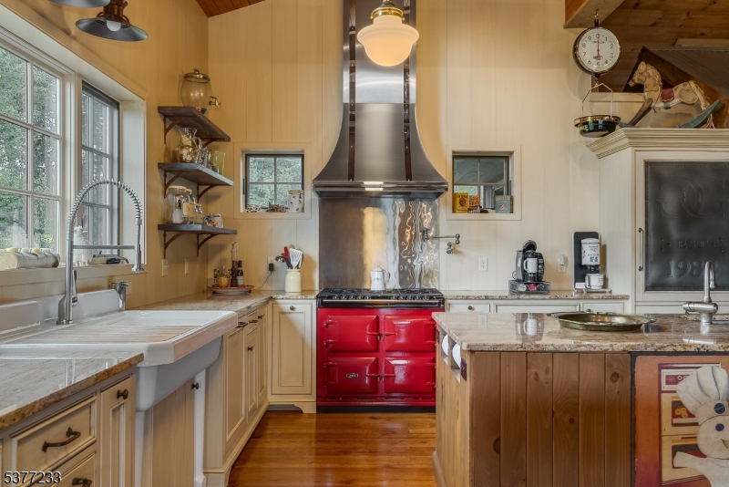106 Mountain Top Rd