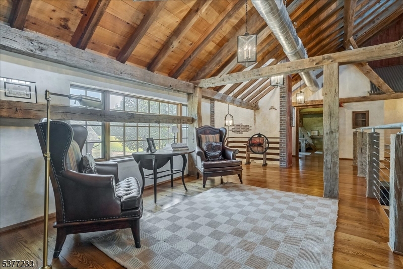 106 Mountain Top Rd