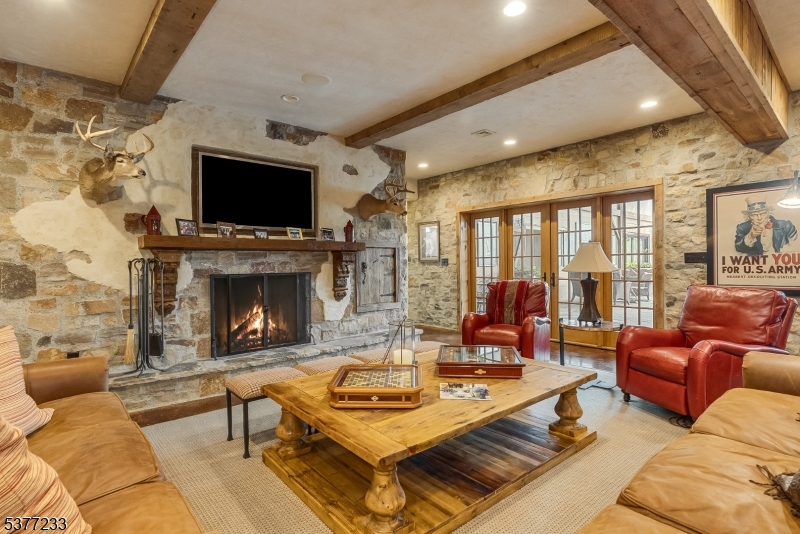 106 Mountain Top Rd