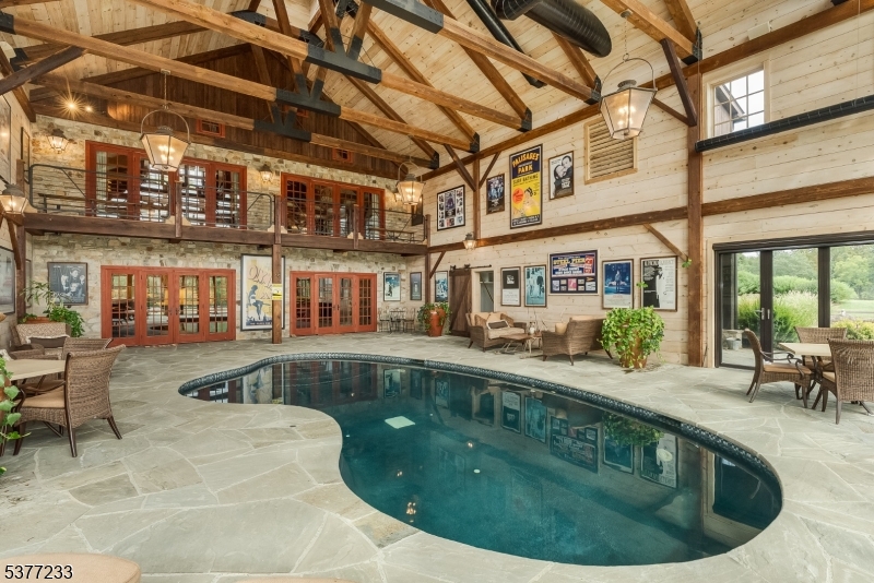 106 Mountain Top Rd